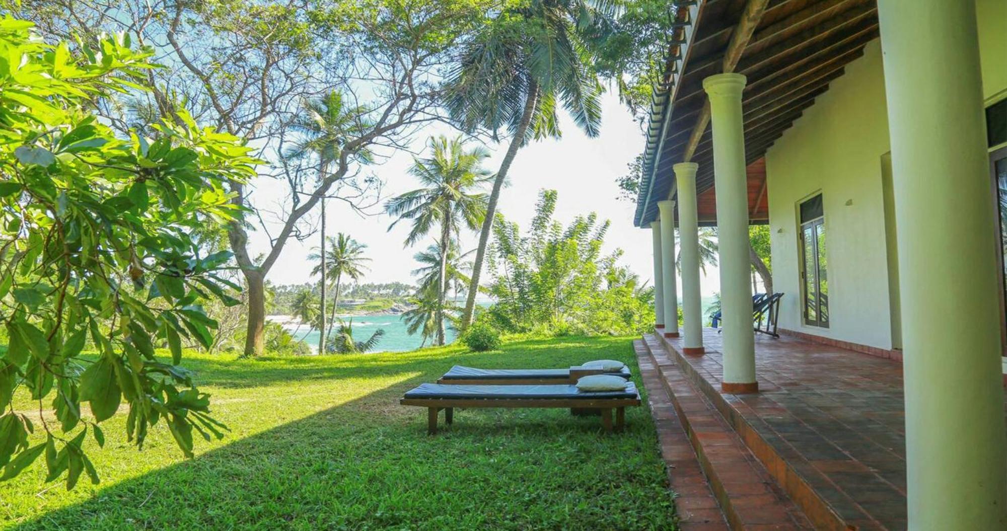 Bluewind Resort Tangalle Exterior foto